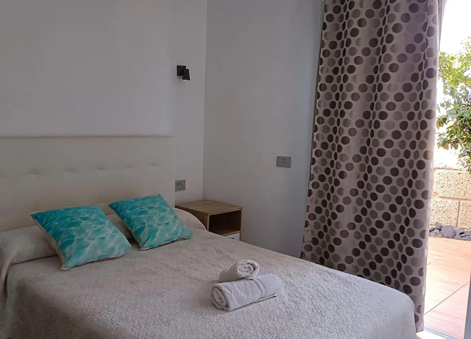 Luxury Villa Sea Views Heated Pool Private Jacuzzi Wifi Bbq Parking Tennis Court Candelaria